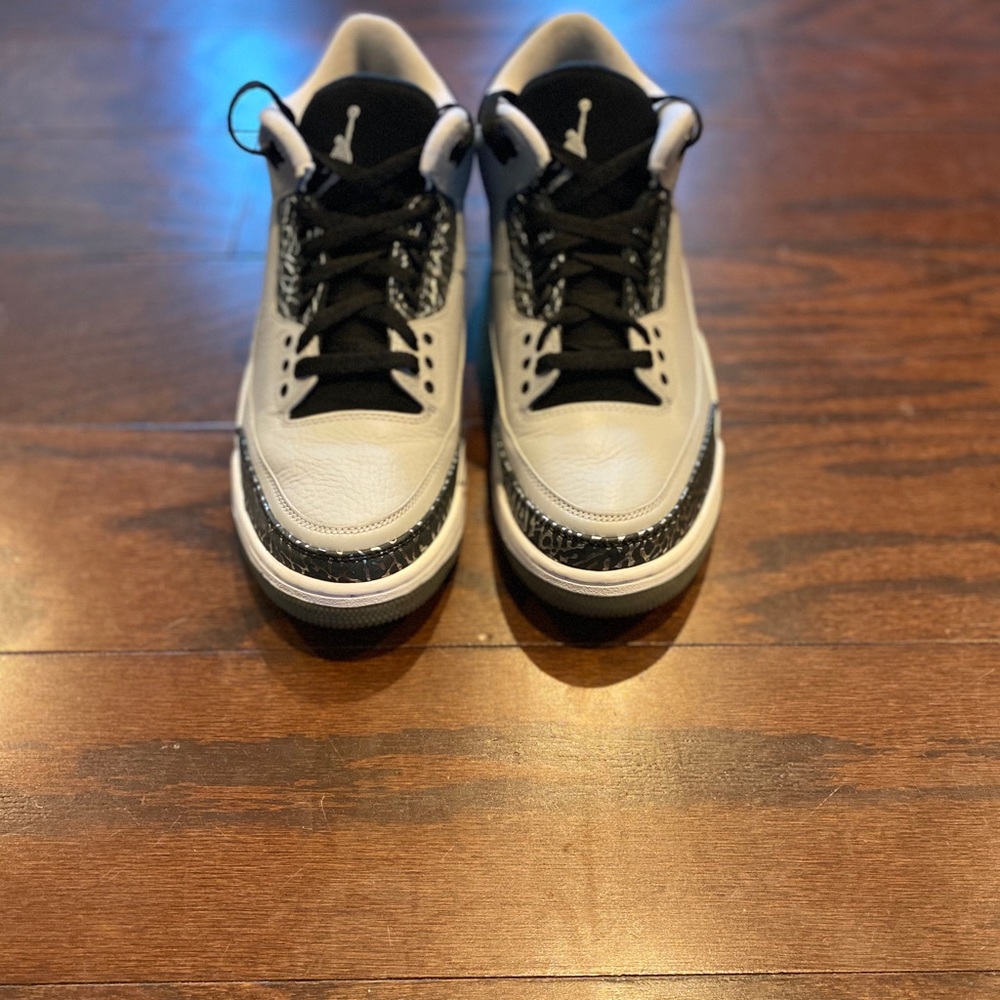 Jordan 3 wolf grey size 9.5